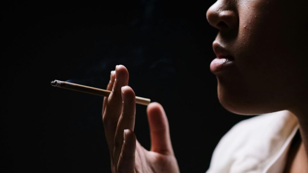 ciggearte-1024x576 Vaping vs Smoking: Which Is Worse for Your Health?